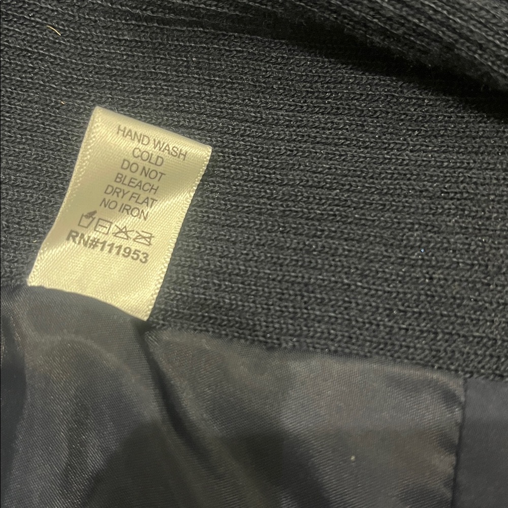 Active USA Dark Blue Quilted Vest with Gold Accents - Picture 5 of 7